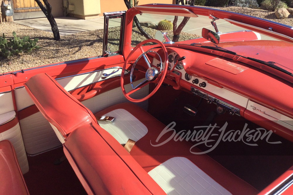 1956 FORD SUNLINER CONVERTIBLE - Interior - 255075