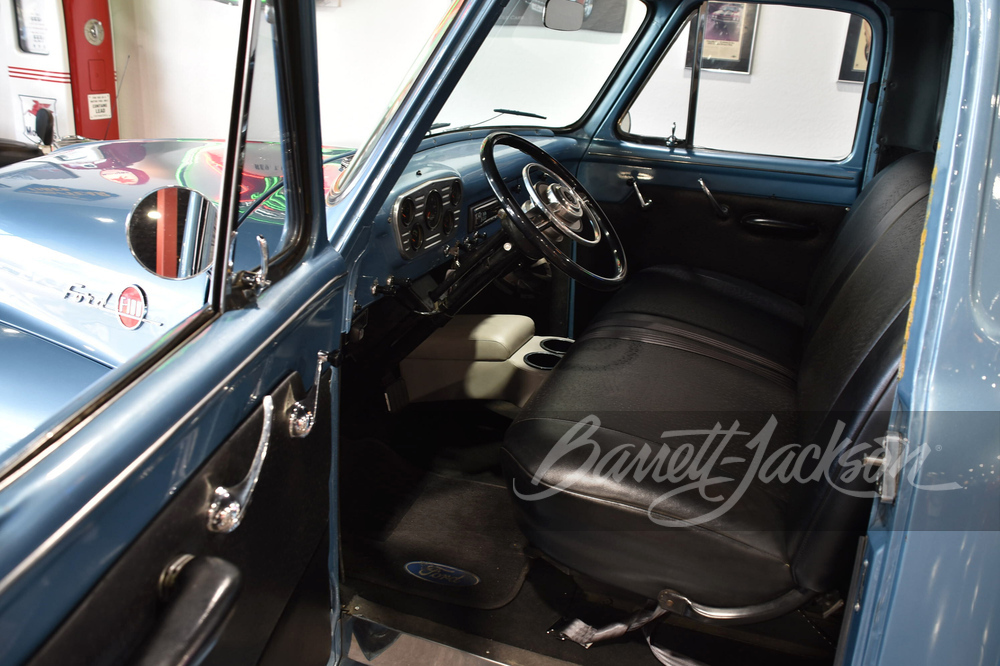 1954 FORD F-100 CUSTOM PICKUP - Interior - 255421