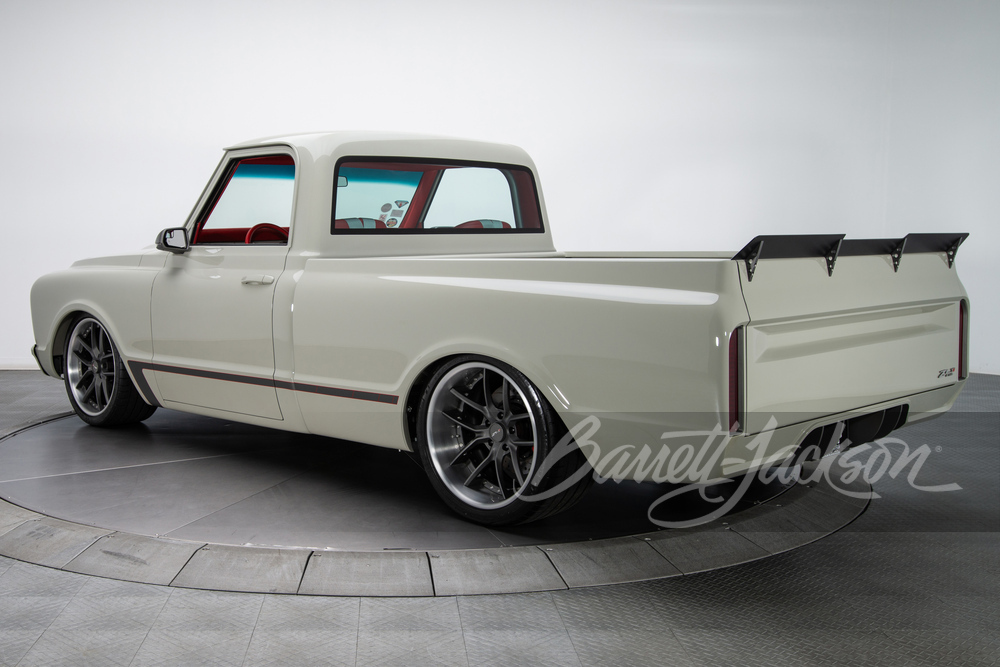 1967 CHEVROLET C10 CUSTOM PICKUP - Rear 3/4 - 256458