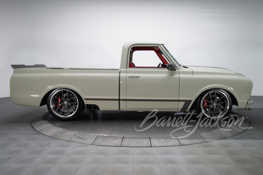 1967 CHEVROLET C10 CUSTOM PICKUP - Side Profile - 256458