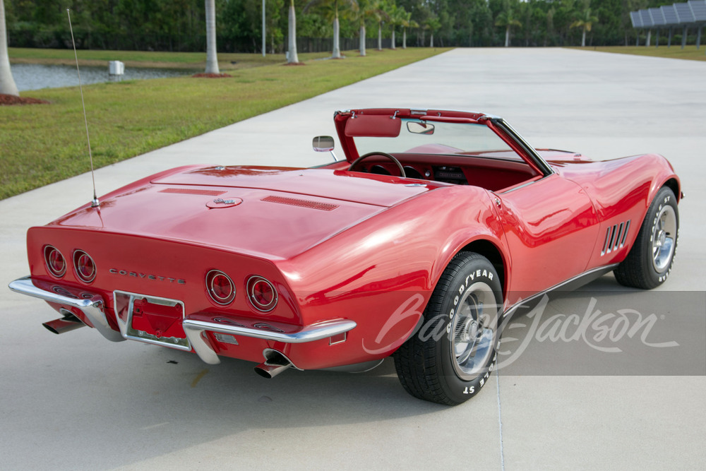 1968 CHEVROLET CORVETTE CONVERTIBLE 427/400 - Rear 3/4 - 256472