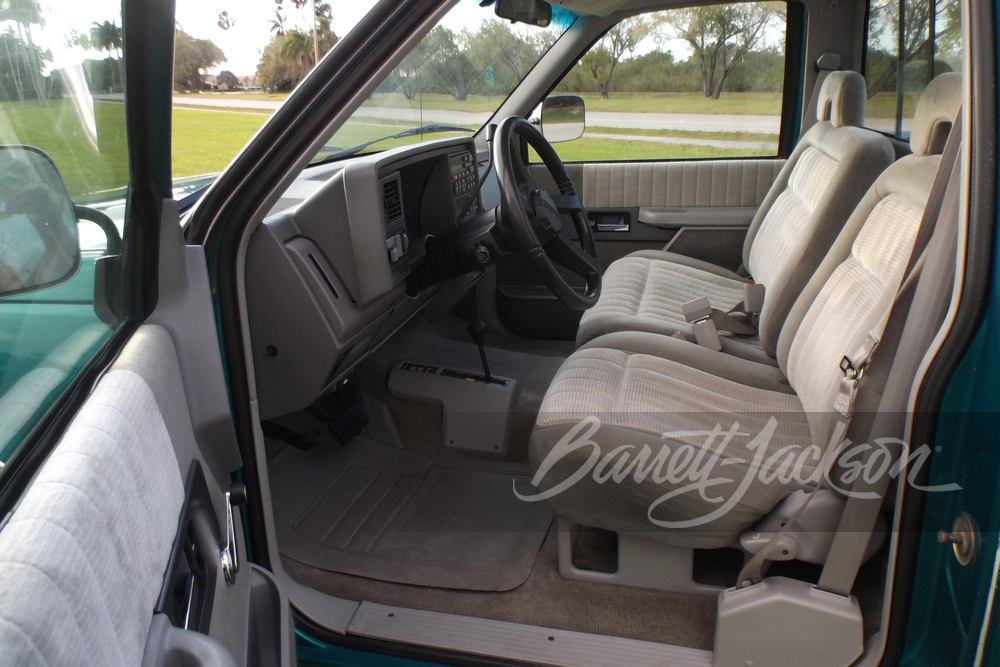 1993 CHEVROLET K1500 PICKUP - Interior - 256607
