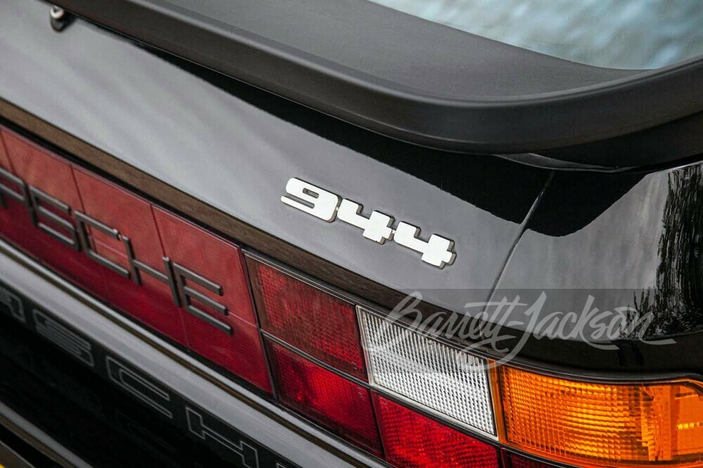 1983 PORSCHE 944 - Misc 1 - 256665
