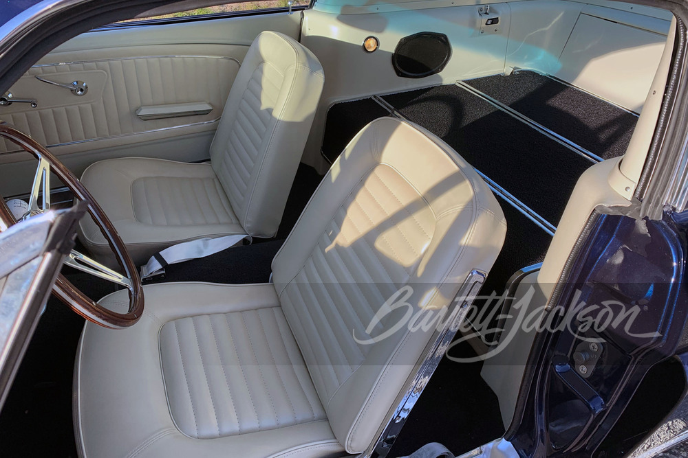 1965 FORD MUSTANG CUSTOM FASTBACK - Interior - 256838