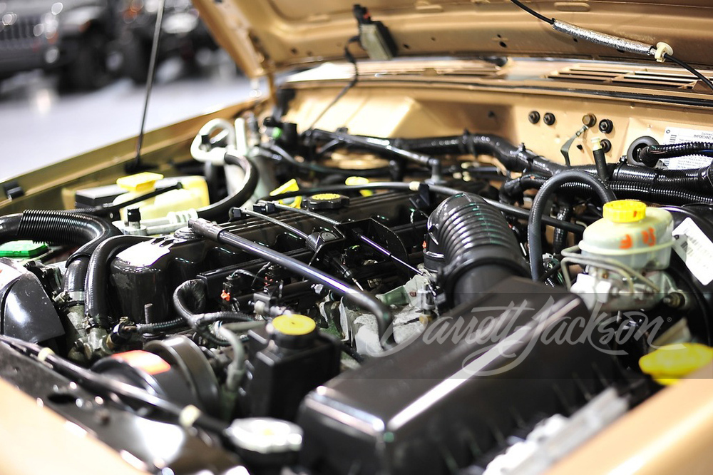 2000 JEEP CHEROKEE SPORT CUSTOM SUV - Engine - 256848