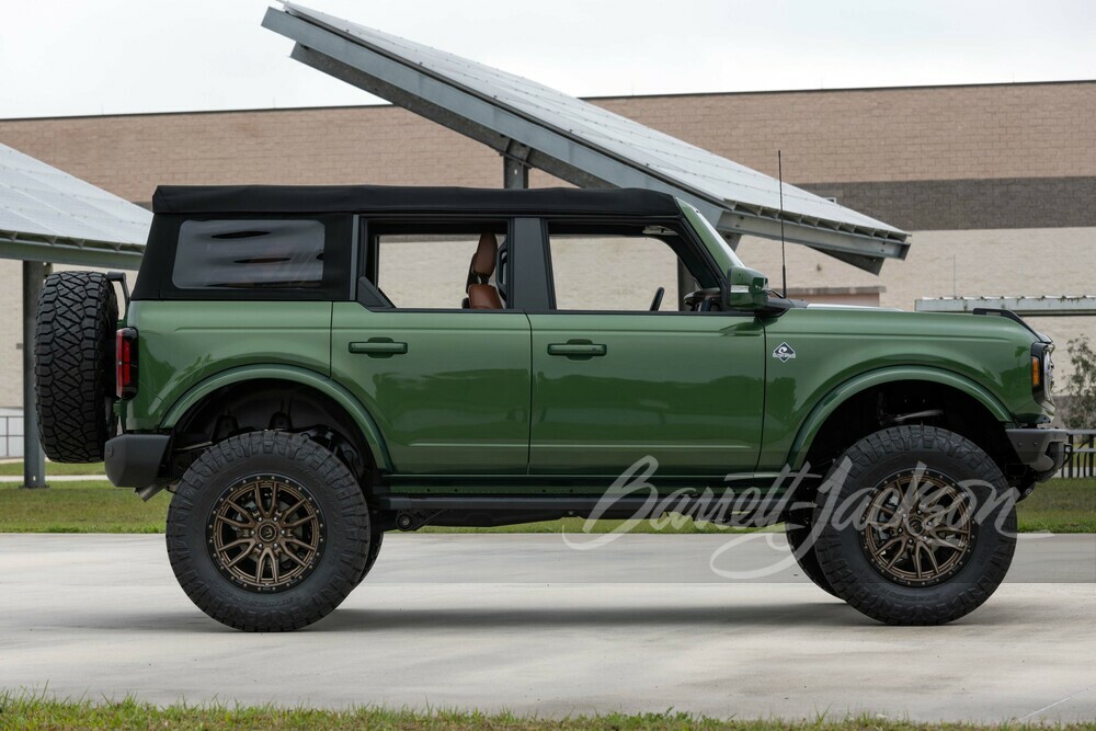 2022 FORD BRONCO CUSTOM 4X4 - Side Profile - 256871