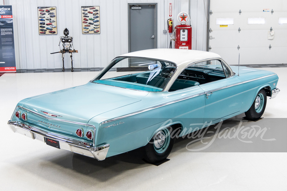 1962 CHEVROLET BEL AIR BUBBLE TOP - Rear 3/4 - 257106