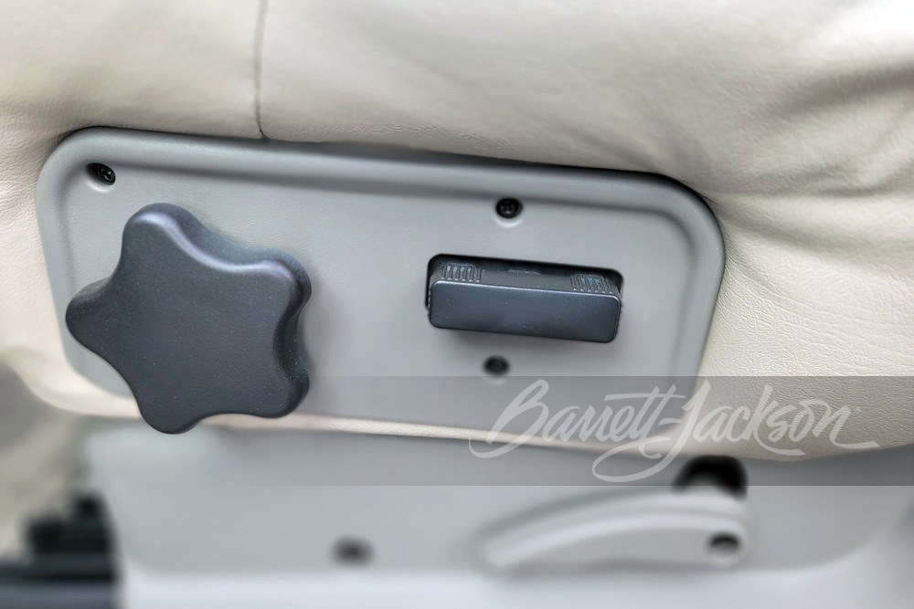 2001 CHEVROLET TAHOE - Misc 14 - 257191