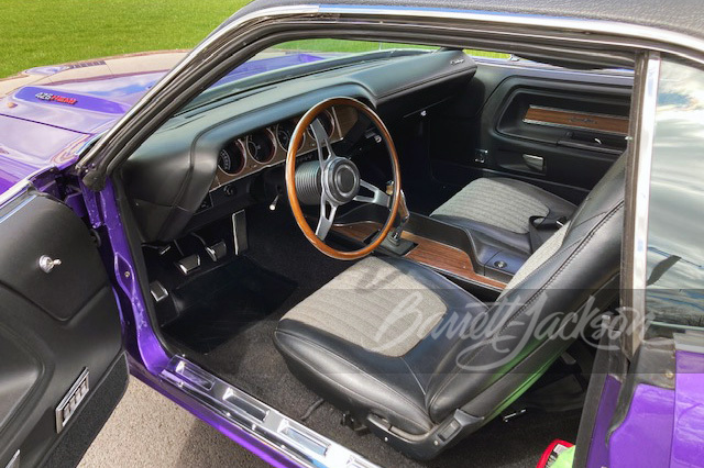 1970 DODGE HEMI CHALLENGER RT/SE - Interior - 257916