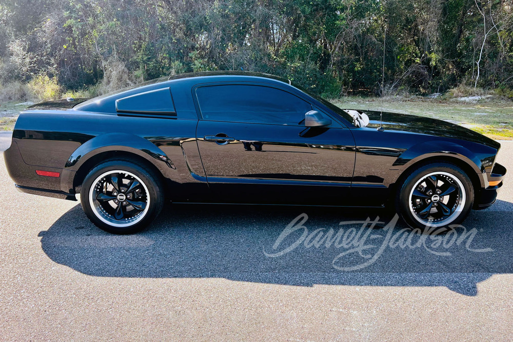 2008 FORD MUSTANG BULLITT - Side Profile - 258663