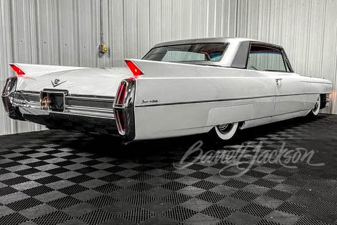 1964 CADILLAC COUPE DE VILLE CUSTOM - Rear 3/4 - 258867