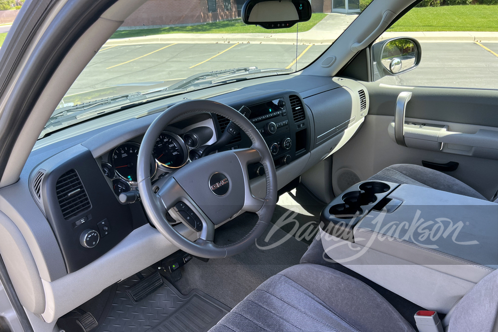 2007 GMC SIERRA 2500 PICKUP - Interior - 258920