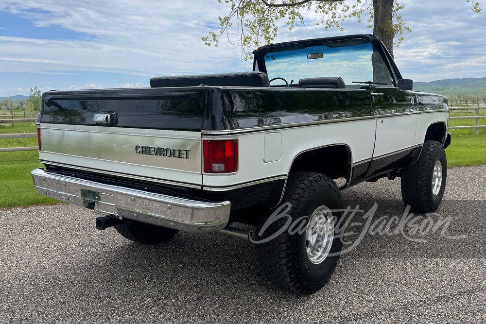 1975 CHEVROLET K5 BLAZER CUSTOM SUV - Rear 3/4 - 258939