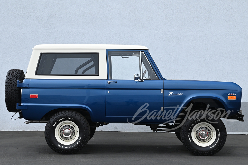 1971 FORD BRONCO CUSTOM SUV - Side Profile - 258961