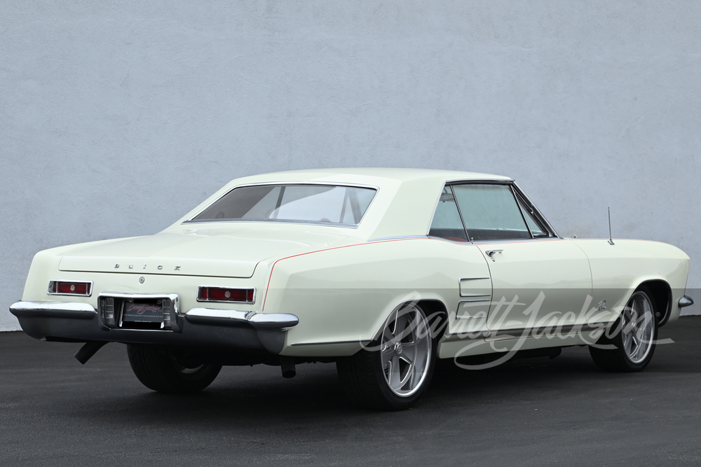 63 Riviera Rear 1963 BUICK RIVIERA - Rear 3/4 - 259042