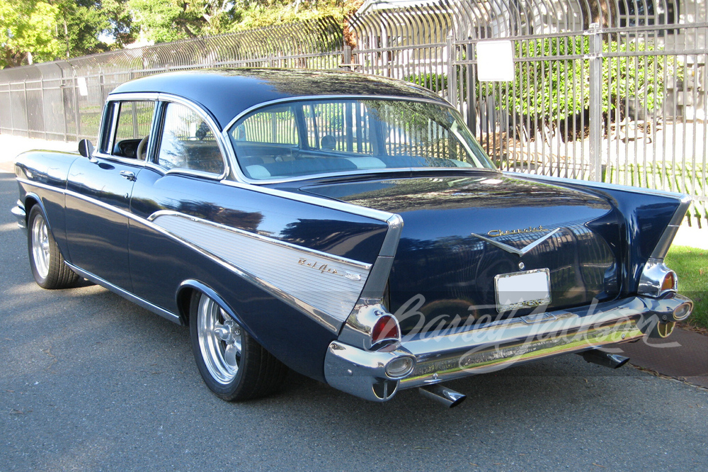 1957 CHEVROLET BEL AIR CUSTOM HARDTOP - Rear 3/4 - 259221