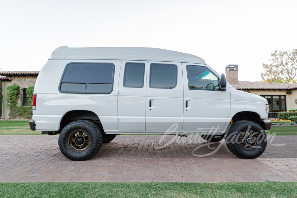 1994 FORD E-350 CUSTOM CONVERSION VAN - Side Profile - 260069