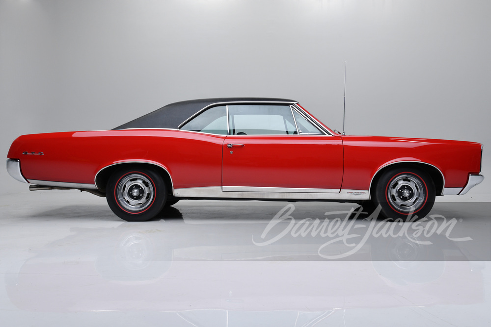 1967 PONTIAC GTO - Side Profile - 260075