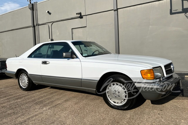 1987 MERCEDES-BENZ 560SEC - Front 3/4 - 260164