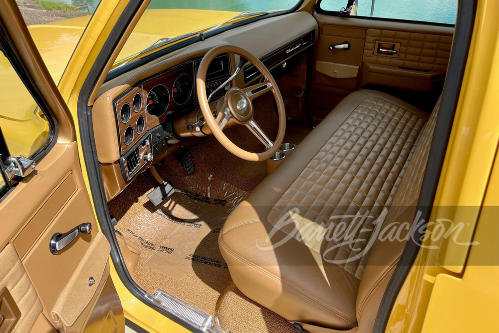 1979 CHEVROLET SUBURBAN CUSTOM SUV - Interior - 260177