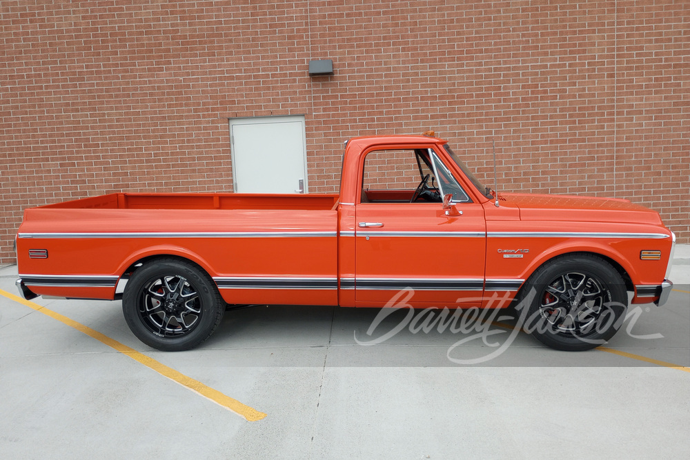1969 CHEVROLET C10 CUSTOM PICKUP - Side Profile - 260251
