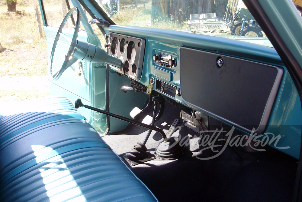 1967 CHEVROLET K20 PICKUP - Interior - 260272
