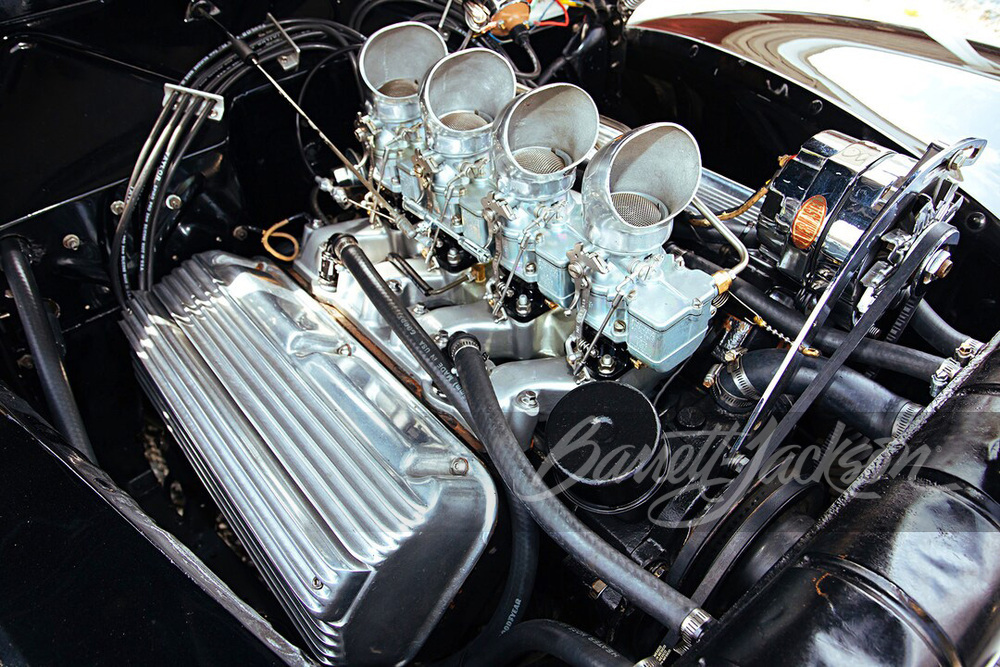 1940 FORD DELUXE CUSTOM CONVERTIBLE - Engine - 260279