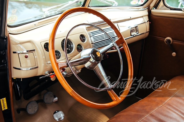 1940 FORD DELUXE CUSTOM CONVERTIBLE - Interior - 260279