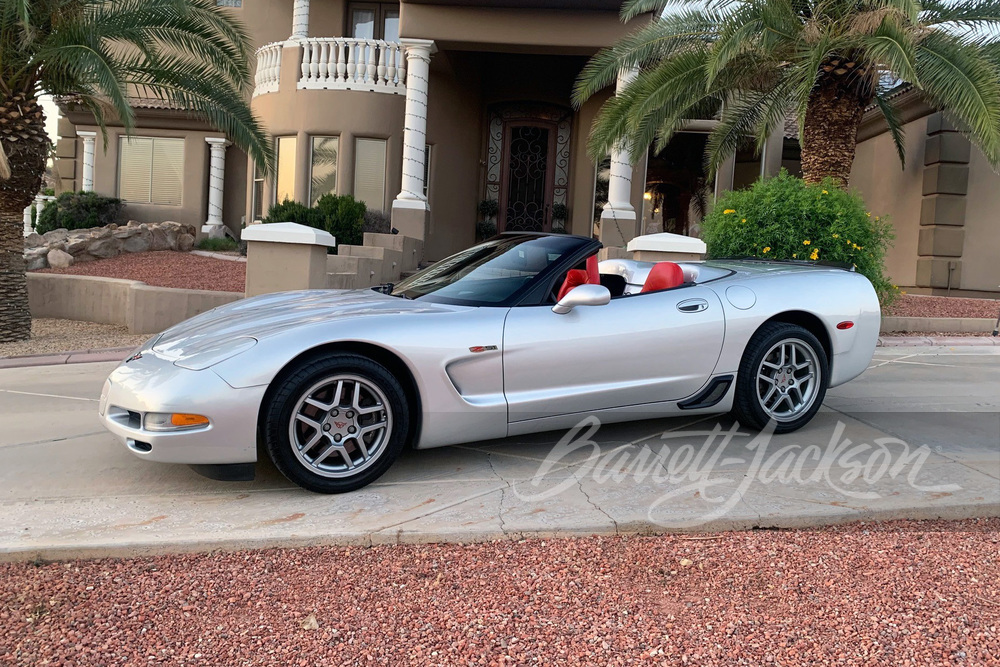 2002 CHEVROLET CORVETTE CONVERTIBLE - Side Profile - 260282