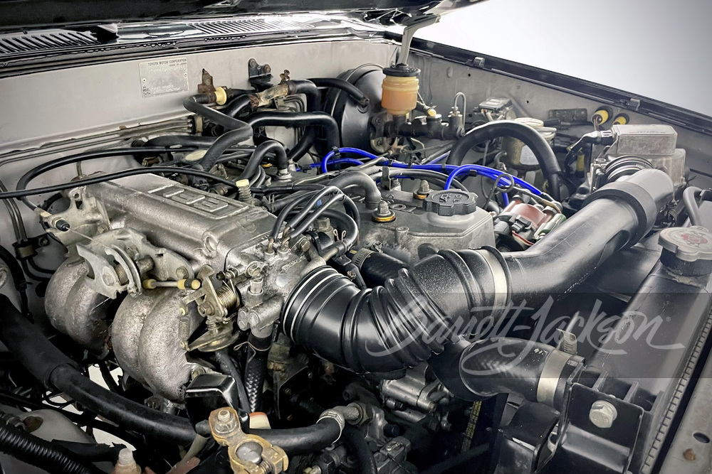 1986 TOYOTA PICKUP "BACK TO THE FUTURE" TRIBUTE - Engine - 260434