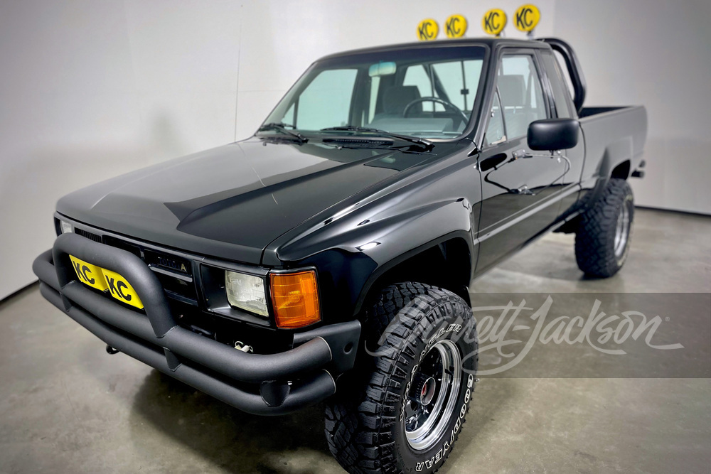 1986 TOYOTA PICKUP "BACK TO THE FUTURE" TRIBUTE - Misc 1 - 260434