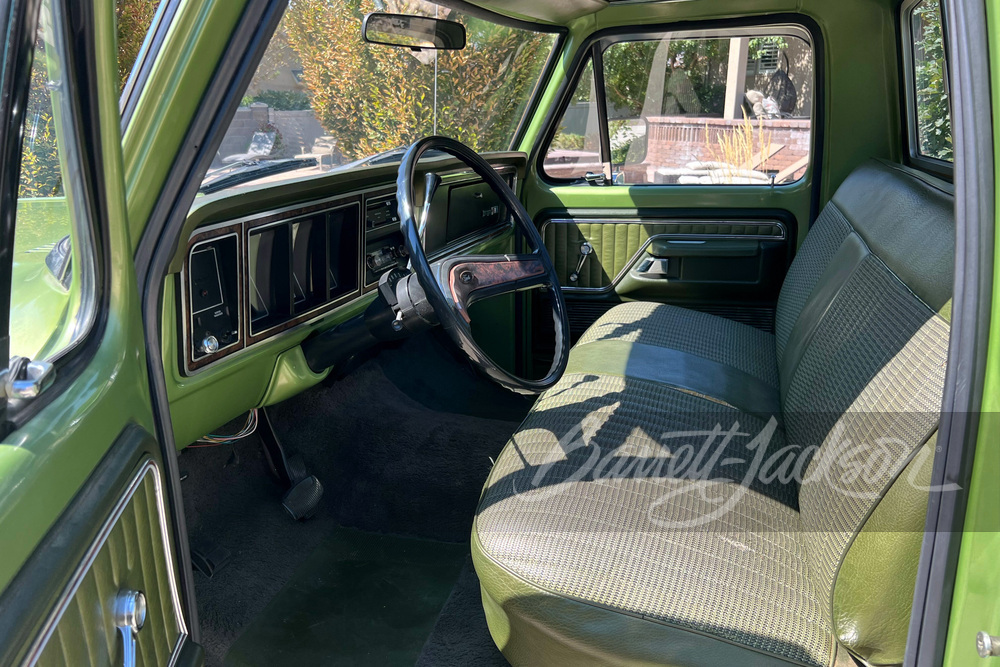 1976 FORD F-100 PICKUP - Interior - 260453