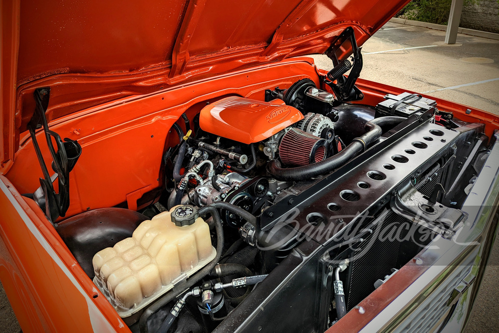1972 CHEVROLET K10 CUSTOM PICKUP - Engine - 260455