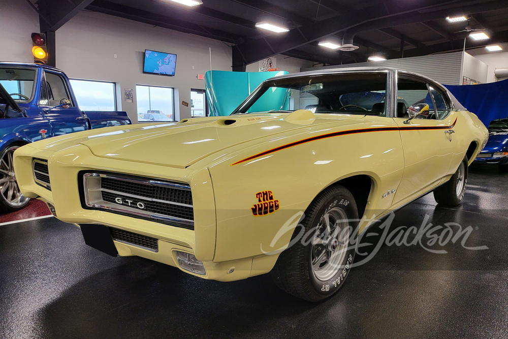 1969 PONTIAC GTO JUDGE RAM AIR III - Front 3/4 - 260483