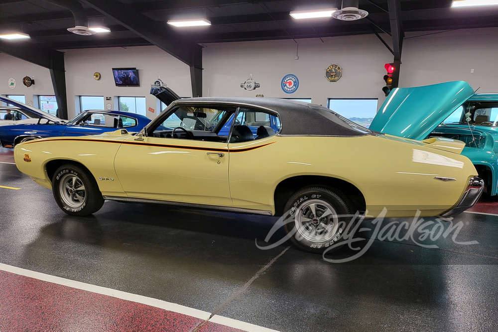 1969 PONTIAC GTO JUDGE RAM AIR III - Side Profile - 260483