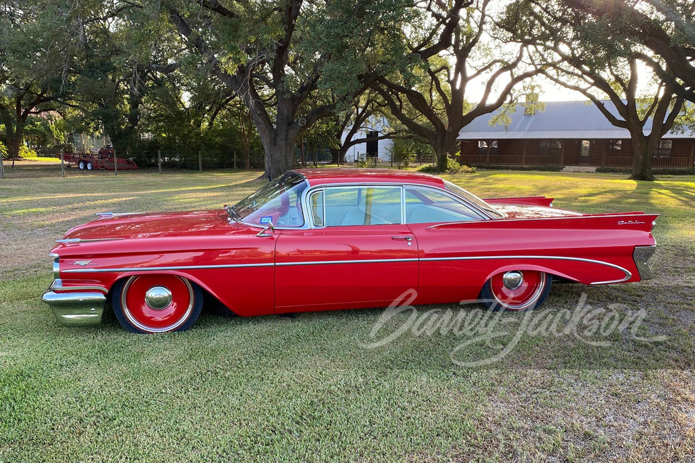 1959 PONTIAC CATALINA CUSTOM COUPE - Side Profile - 260693