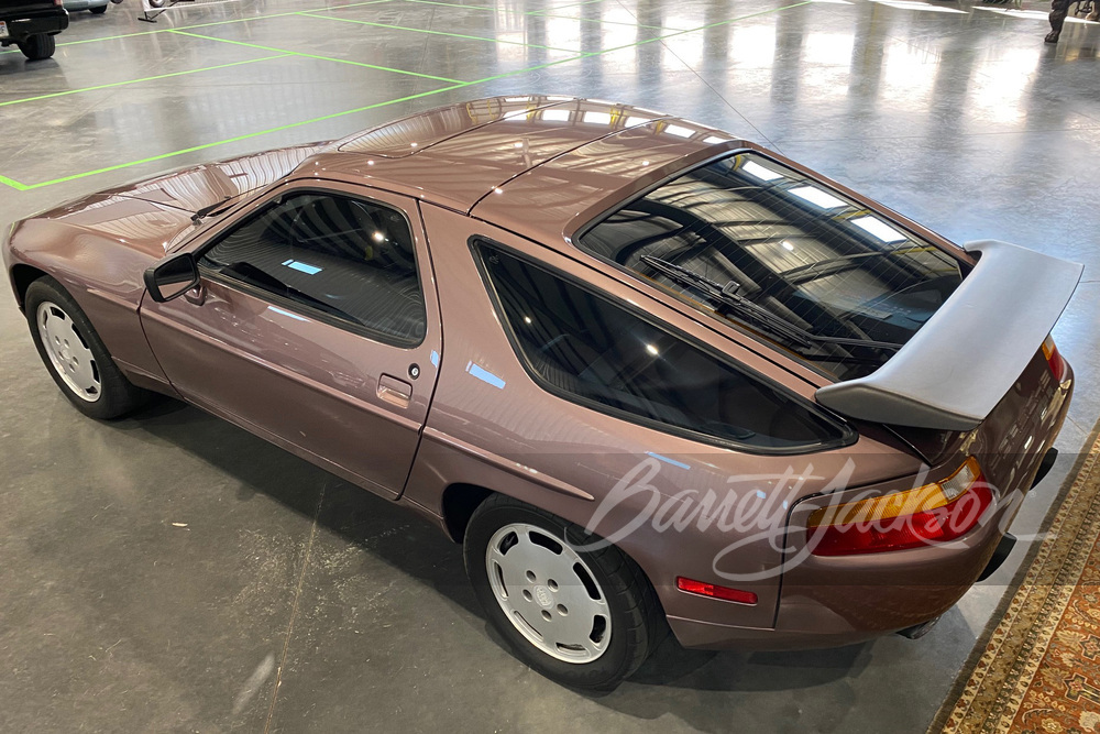 1988 PORSCHE 928 S4 - Rear 3/4 - 260697