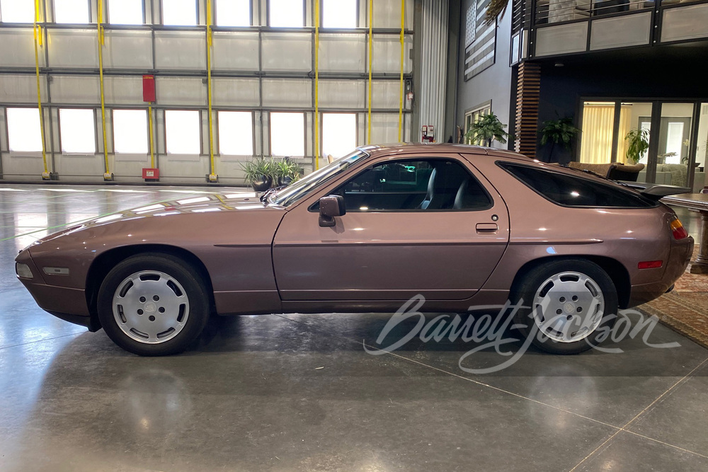 1988 PORSCHE 928 S4 - Side Profile - 260697