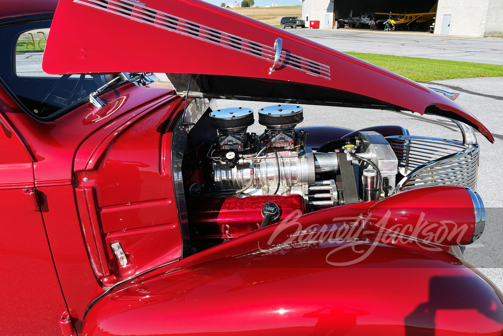 1939 CHEVROLET CUSTOM COUPE - Engine - 260724