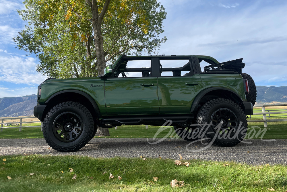 2022 FORD BRONCO CUSTOM SUV - Side Profile - 260921
