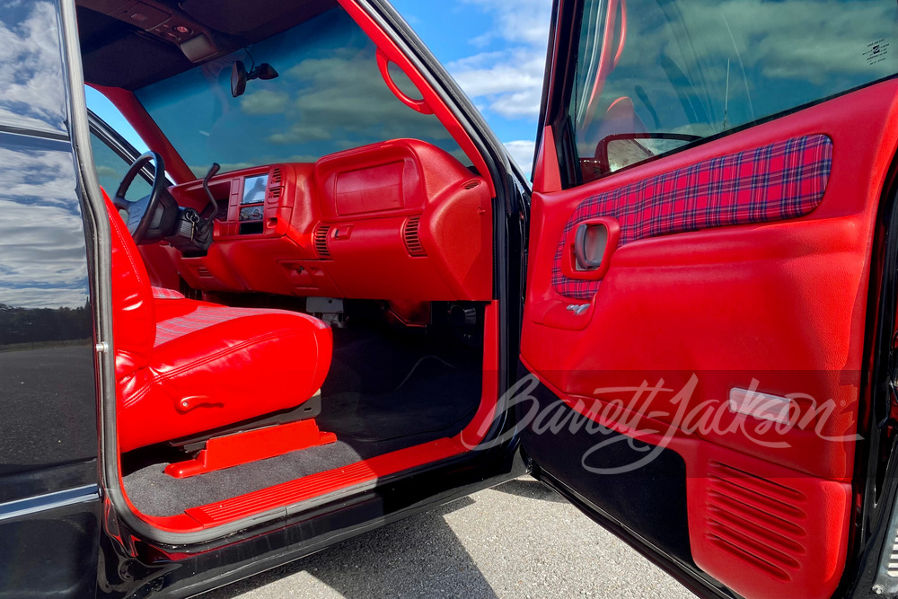 1997 CHEVROLET TAHOE CUSTOM SUV - Interior - 261008