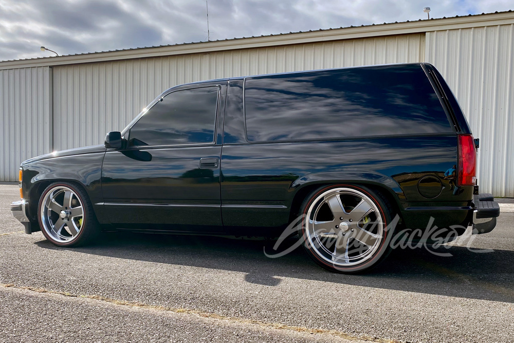 1997 CHEVROLET TAHOE CUSTOM SUV - Side Profile - 261008