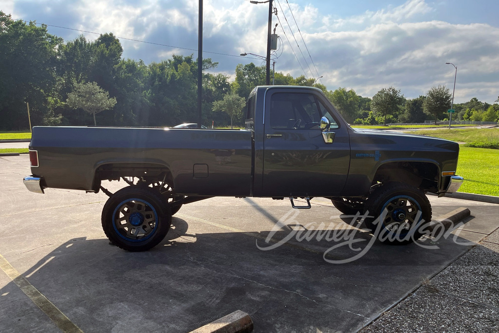 1986 CHEVROLET K10 CUSTOM PICKUP - Side Profile - 261139