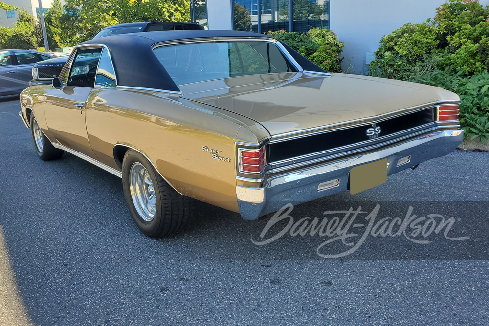1967 CHEVROLET CHEVELLE SS 396 CUSTOM COUPE - Rear 3/4 - 261602