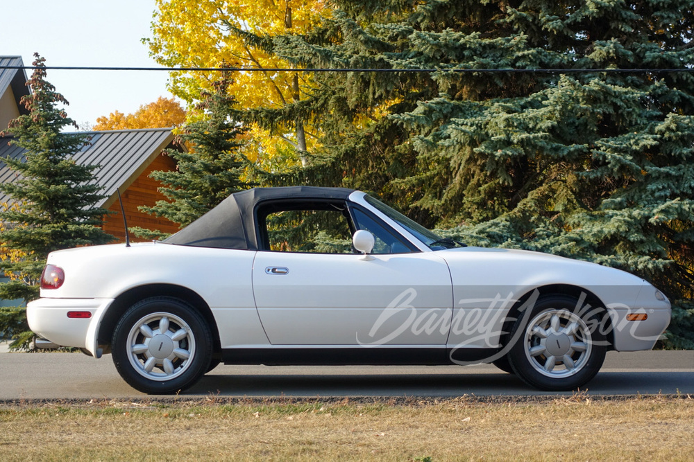 1990 MAZDA MX5 MIATA CONVERTIBLE - Side Profile - 261629
