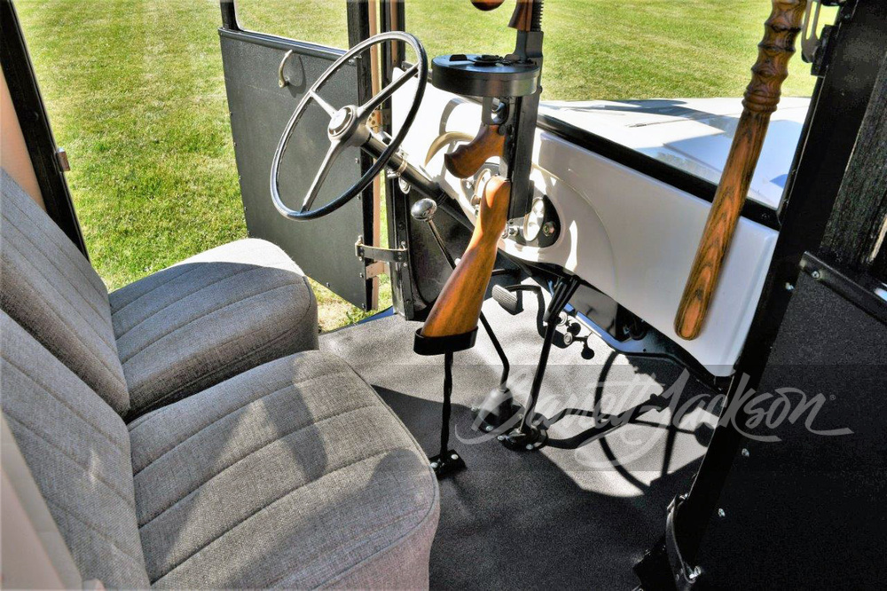 1930 CHEVROLET POLICE PADDY WAGON - Interior - 261683