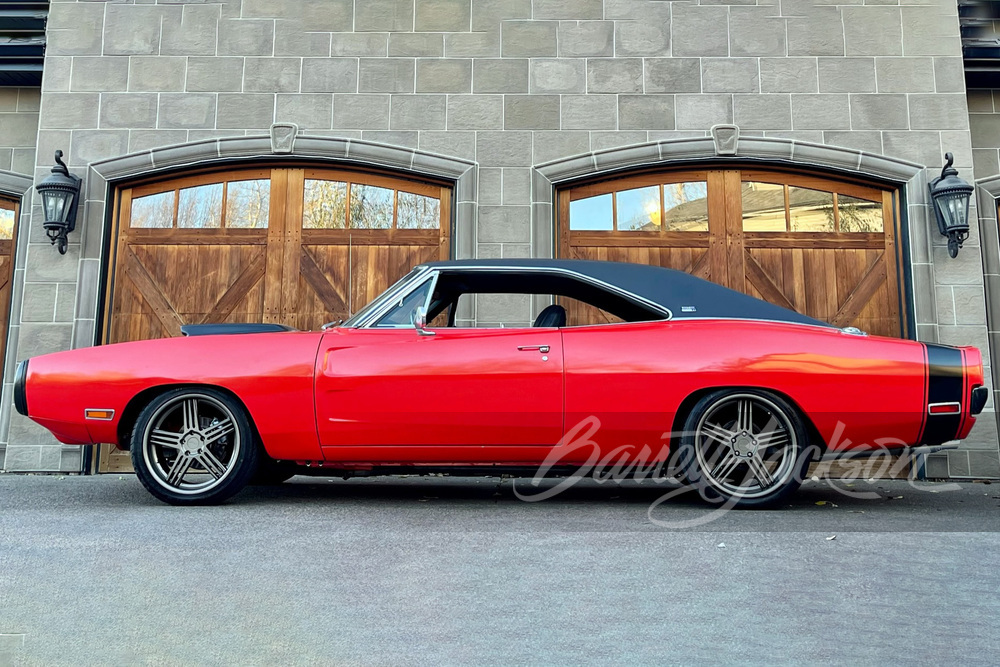 1970 DODGE CHARGER SE CUSTOM COUPE - Side Profile - 261788