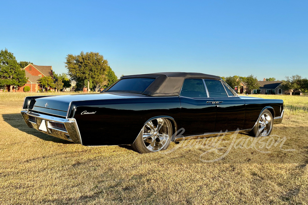 1966 LINCOLN CONTINENTAL CUSTOM CONVERTIBLE - Side Profile - 261795