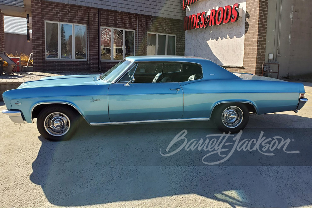 1966 CHEVROLET CAPRICE - Side Profile - 262010