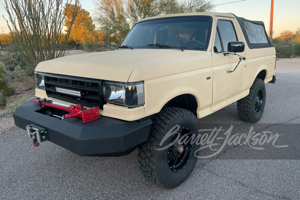 1990 FORD BRONCO - Front 3/4 - 262039